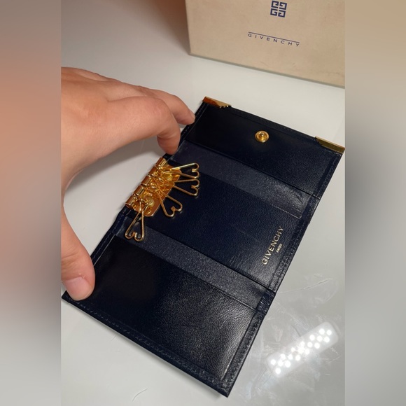 Givenchy SLG’s! Vintage 9.5/10 Key Holder & Cognac Long Wallet - 2-Pc Bundle - Picture 7 of 16